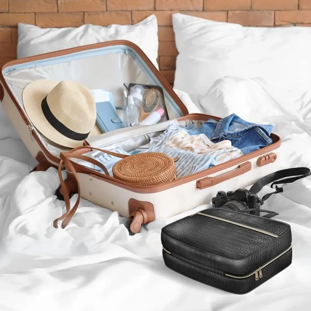 Leather Hanging Toiletry Bag for Men Women Spacious Toiletry Travel Bag Black